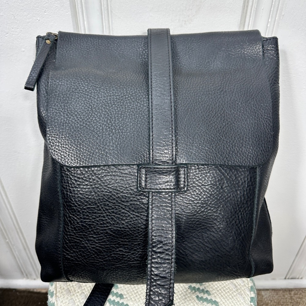 Duluth Trading Lifetime Leather Convertible Backpack Black Cowhide Shoulder Bag